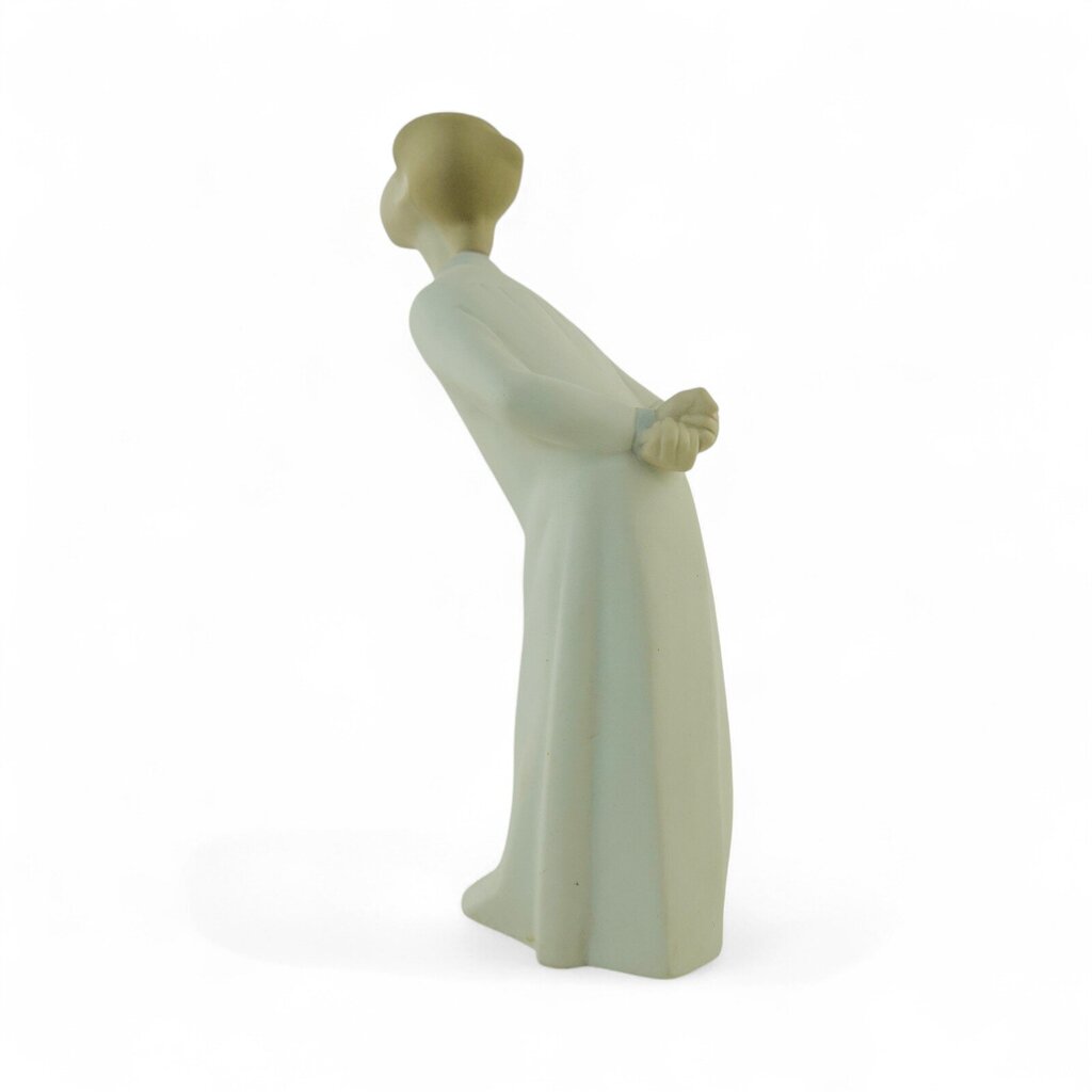 Boy in Nightshirt 4869 - matte