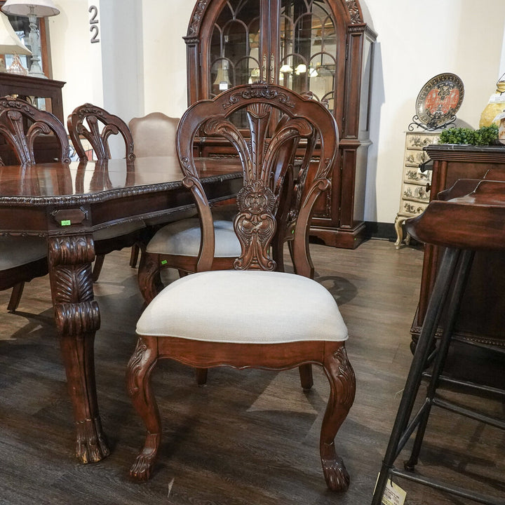 Grand Savannah Dining Table with 6 Chairs