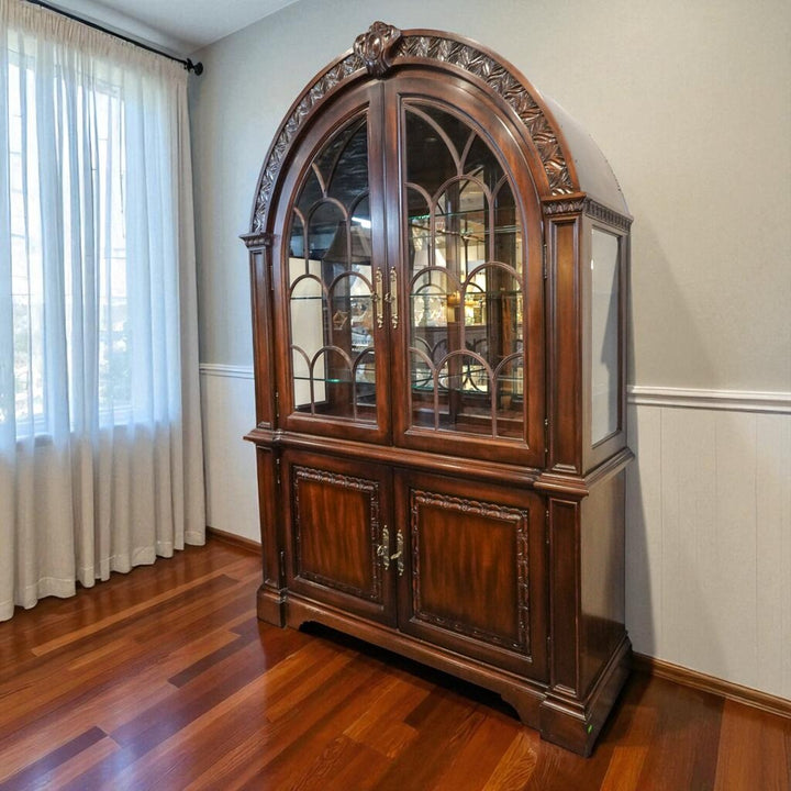 Grand Savannah Arch Top China Cabinet