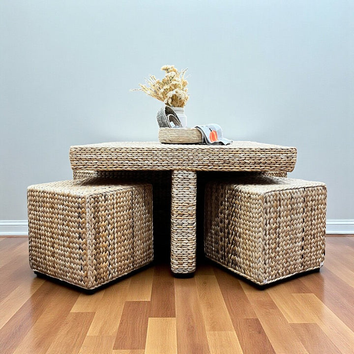 Rattan table w/ 4 Stools