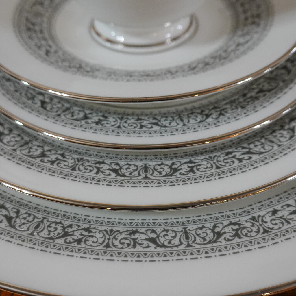 5 Piece / 12 Place Setting China Set
