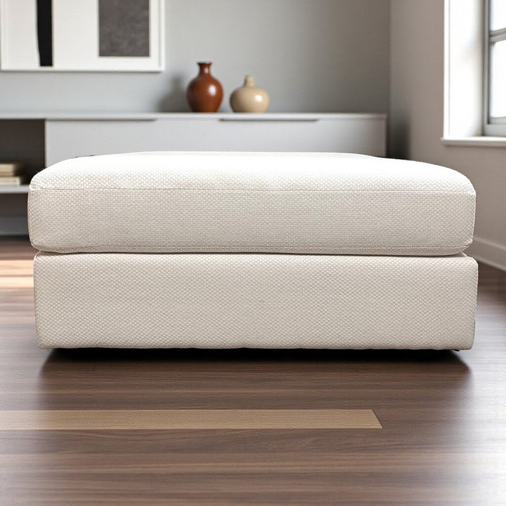 (BRAND NEW) Ottoman
