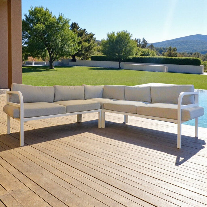 Orig Price $1000 - Indoor \ Outdoor Metal Frame Sectional