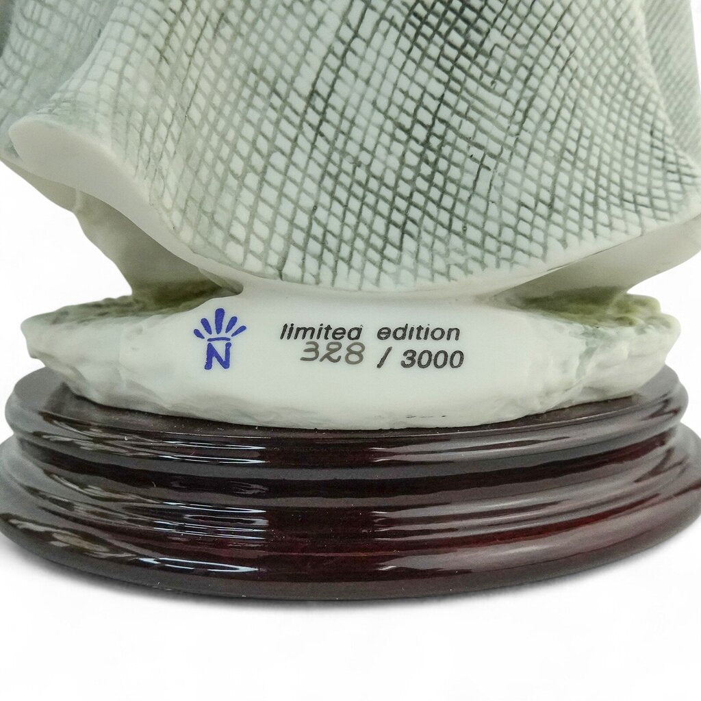 "Fragrance" 0340C Limited Edition