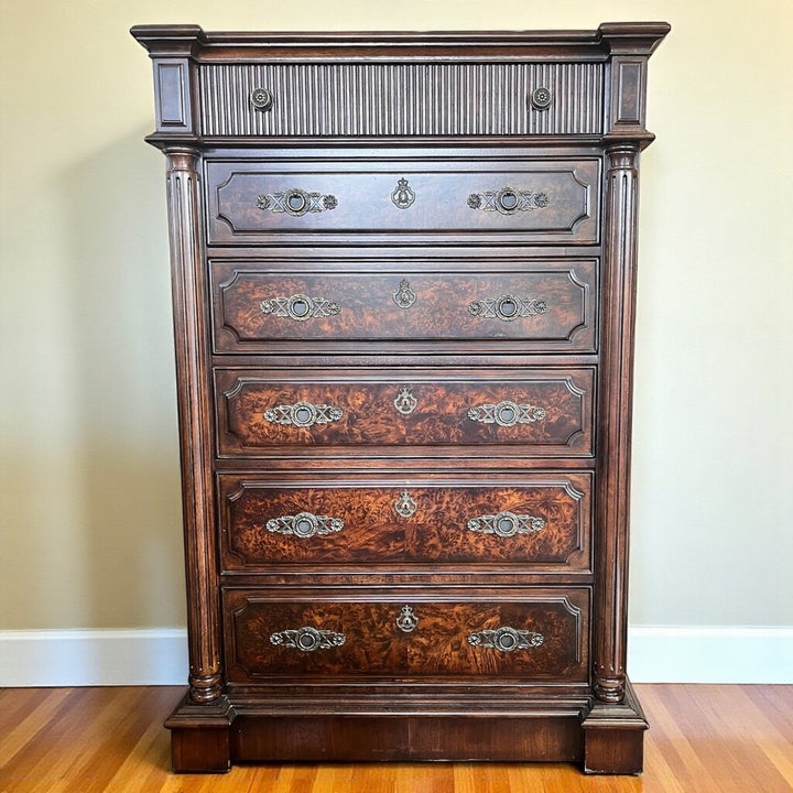 Chest of Drawers w/ 6 Drawers