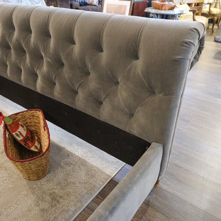 Chesterfield Sleigh Bed