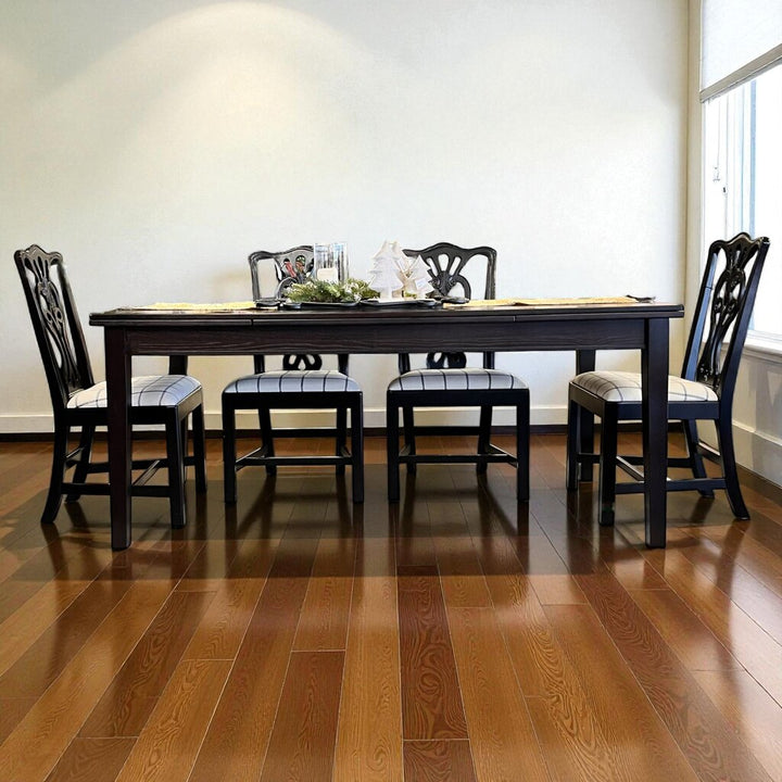 Extendable Dining Table