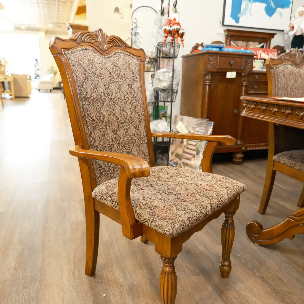 Dining Table with Leaf and 6 Chairs