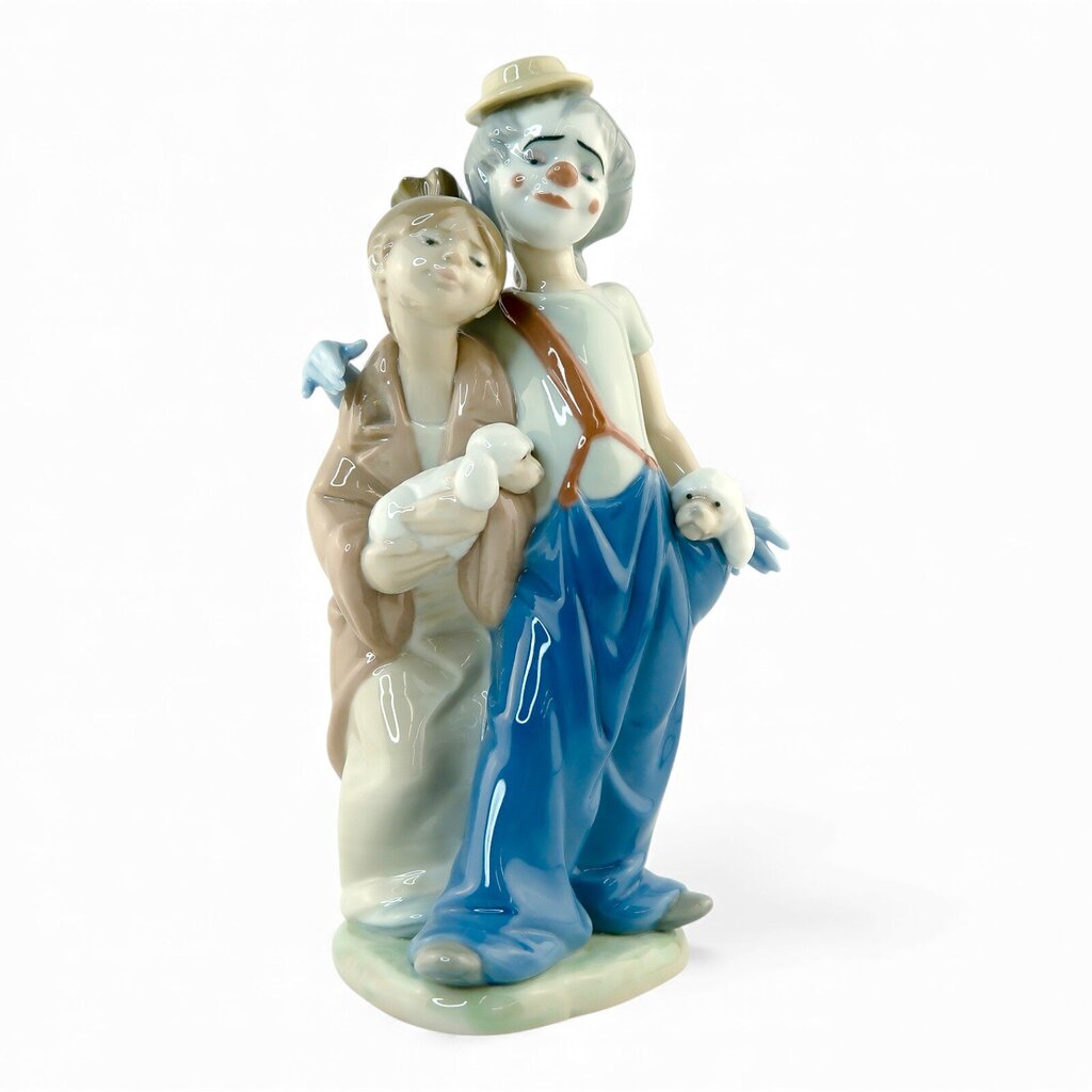 Pals Forever - 7686 - Acosta's Home