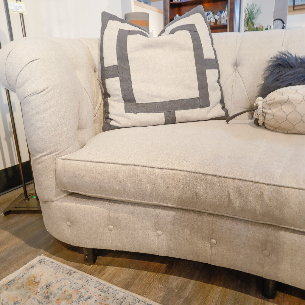 Linen Chesterfield Curve Sofa with Accent Pillows
