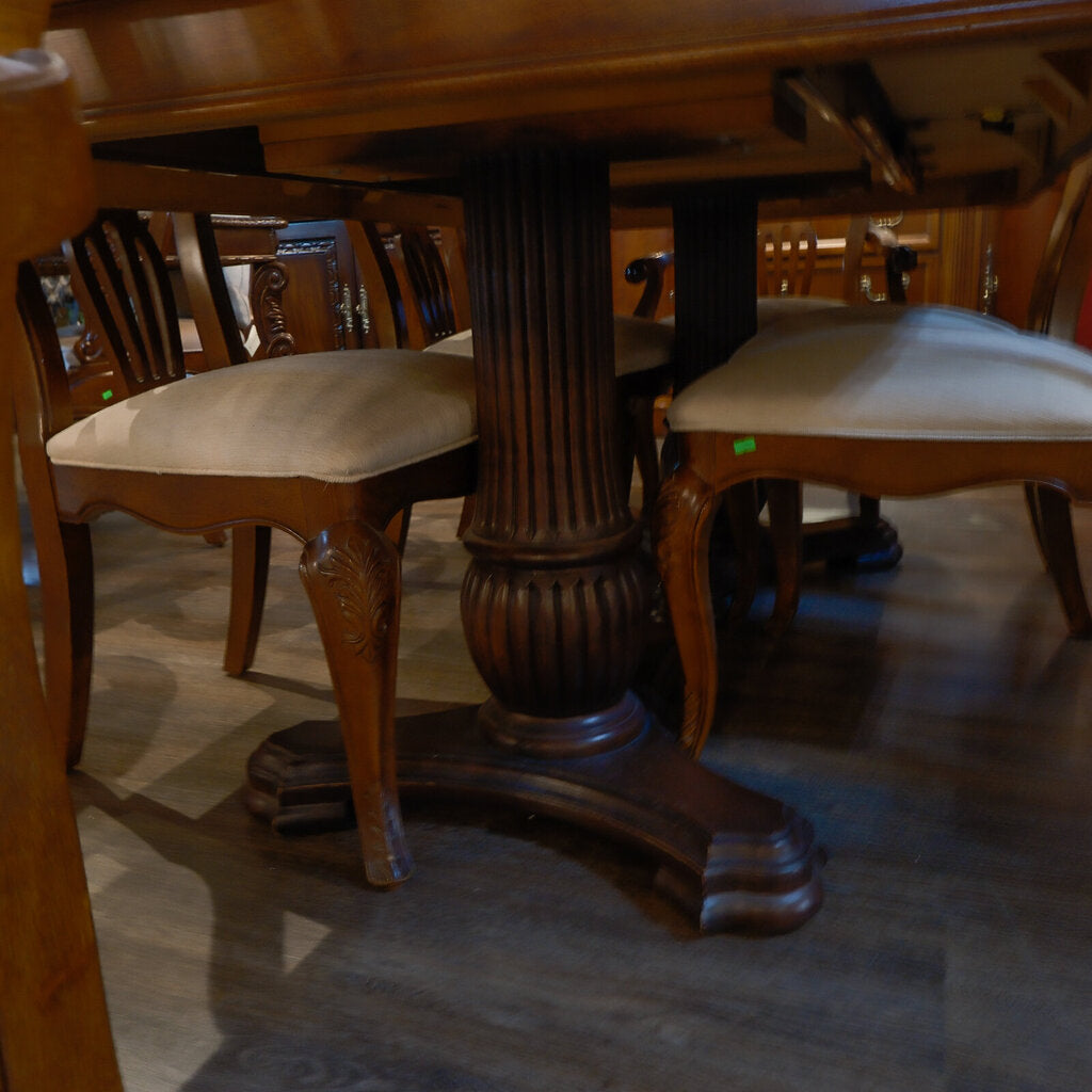 Orig Price $2962 - Dining Table with Leaf and 6 Chairs