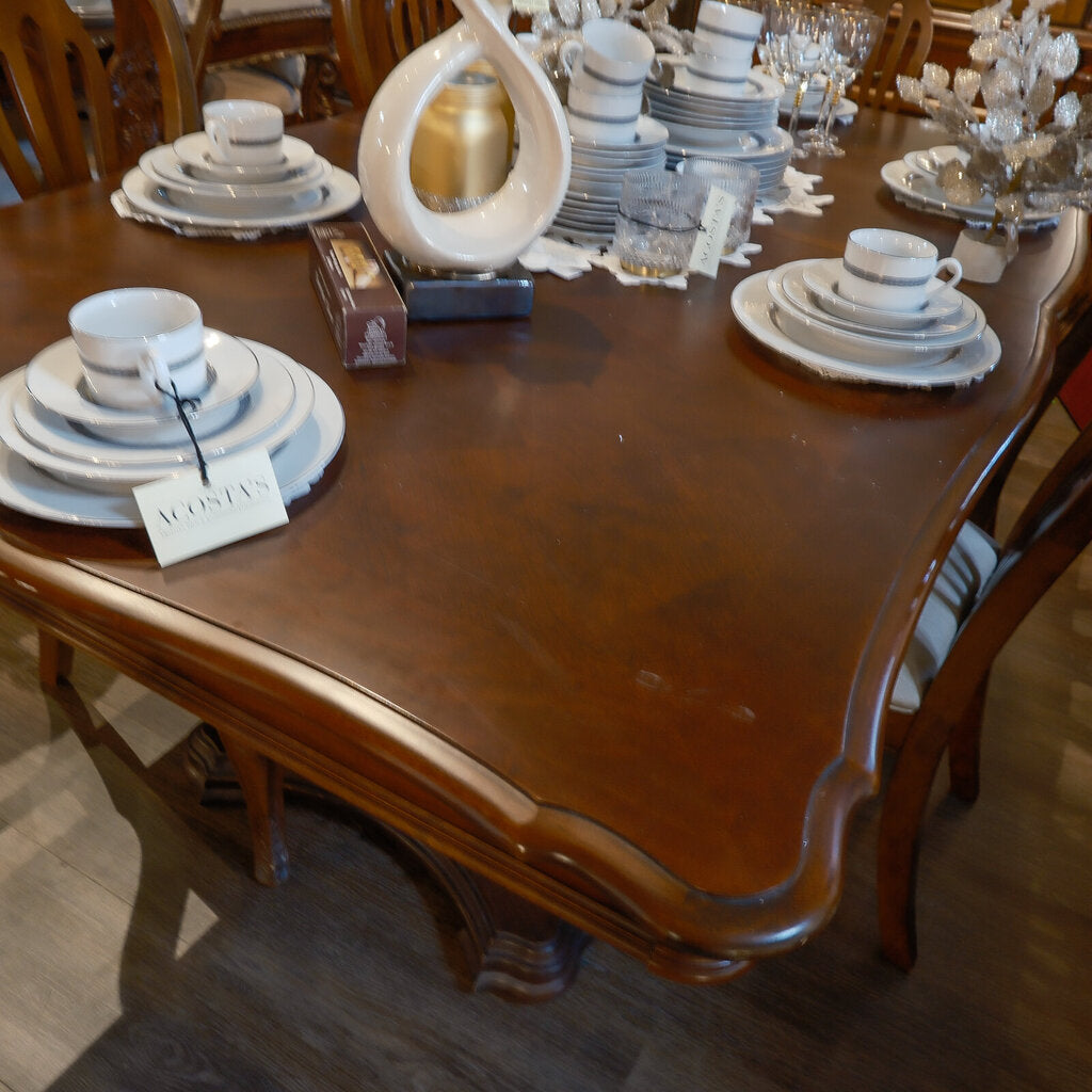 Orig Price $2962 - Dining Table with Leaf and 6 Chairs