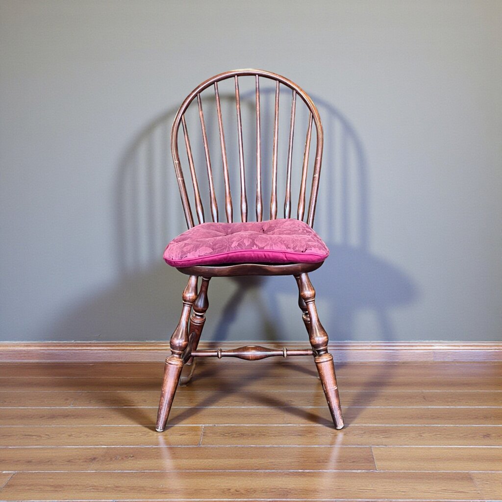 Bowback Windsor Chair - Acosta's Home