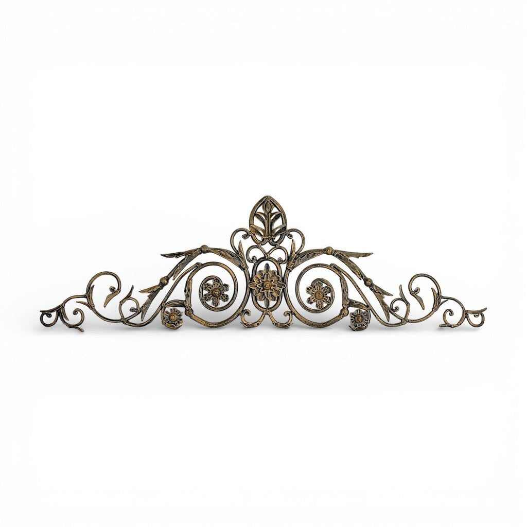 Iron Entryway Decoration w/ Scrollwork - Acosta's Home