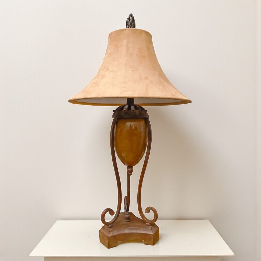 Urn Vase Lamp - Acosta's Home