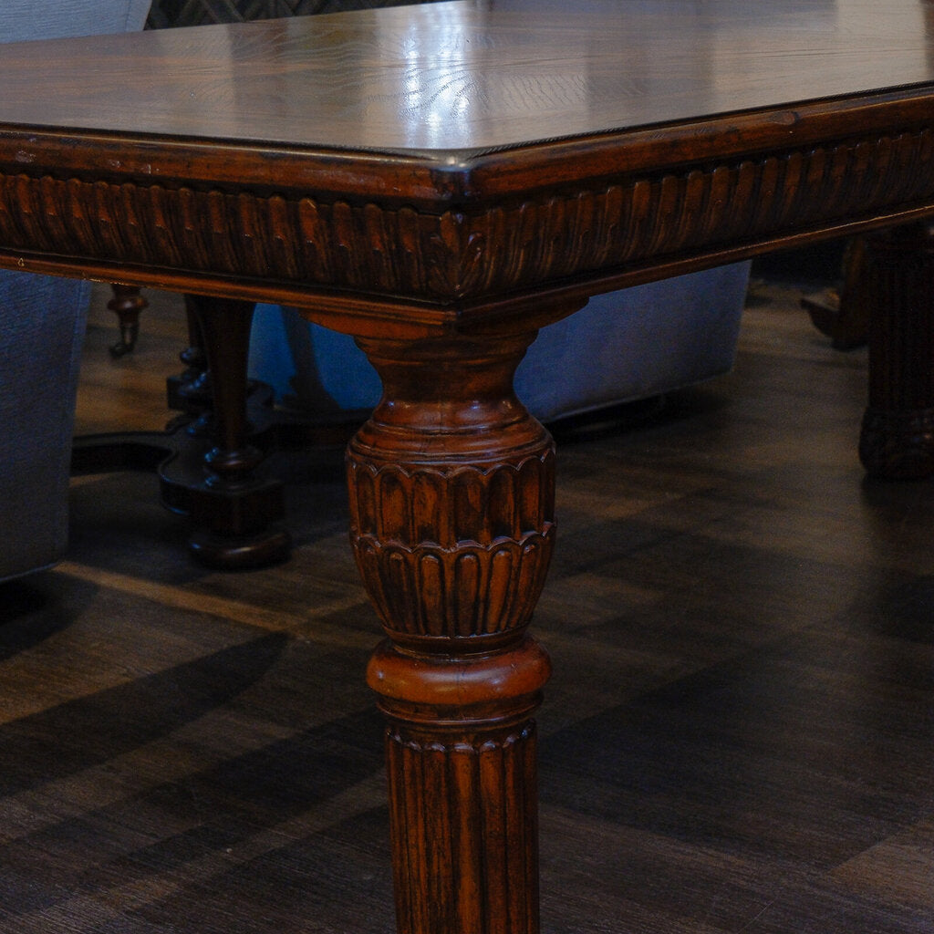 Victorian-style Dining Table