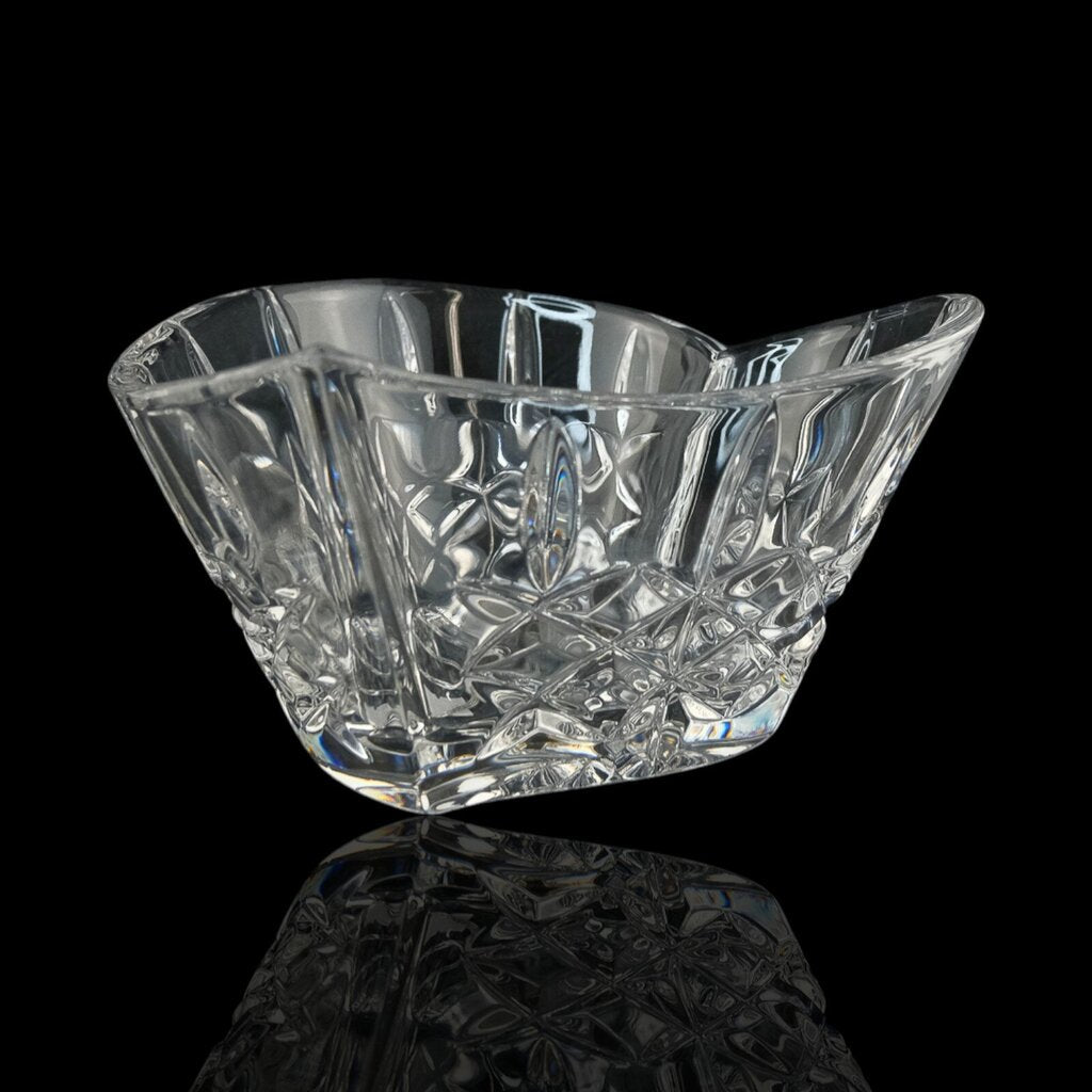 Crystal Heart Bowl - Lismore