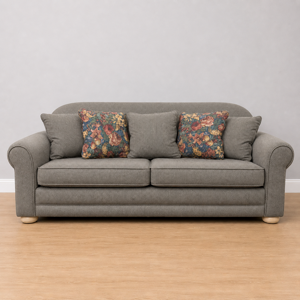 Stratford Roll Arm Sofa with 4 Accent Pillows