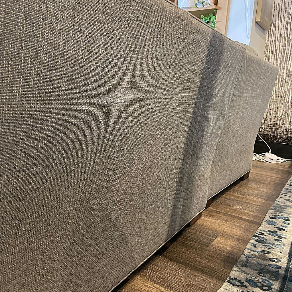 Modern 3 Piece Sectional w/ 3 Accent Pillows