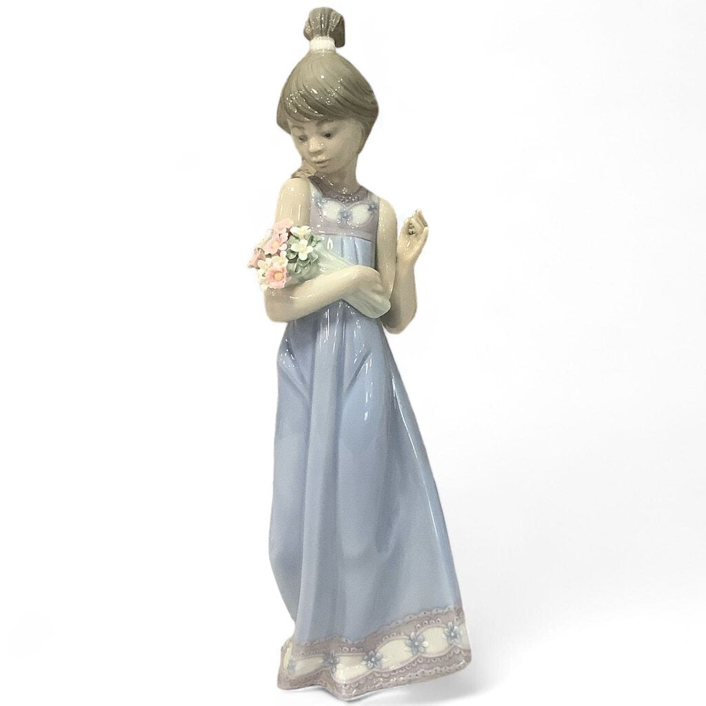 "Spring Token" Porcelain Figurine #5604