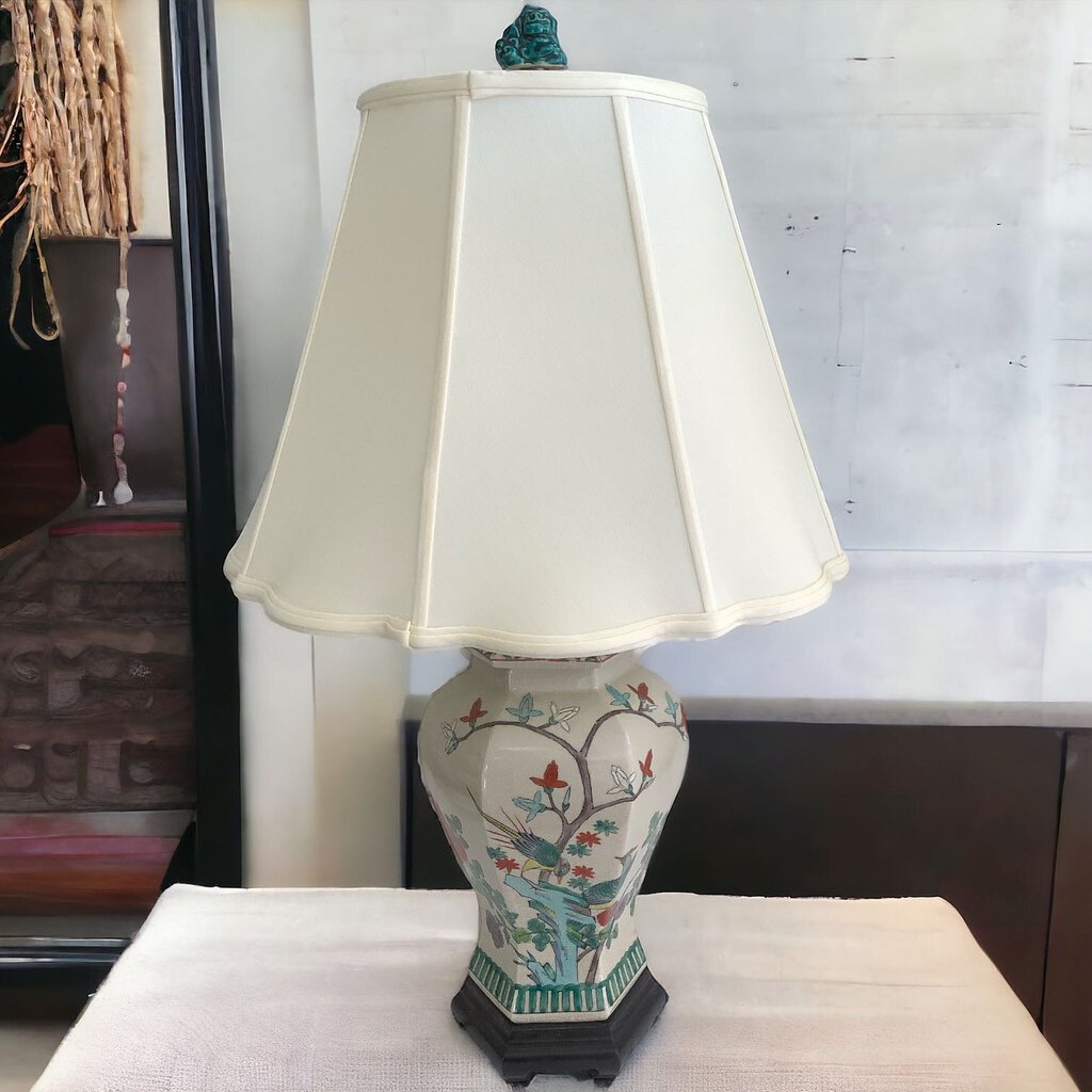 Chinoiserie Ceramic Lamp