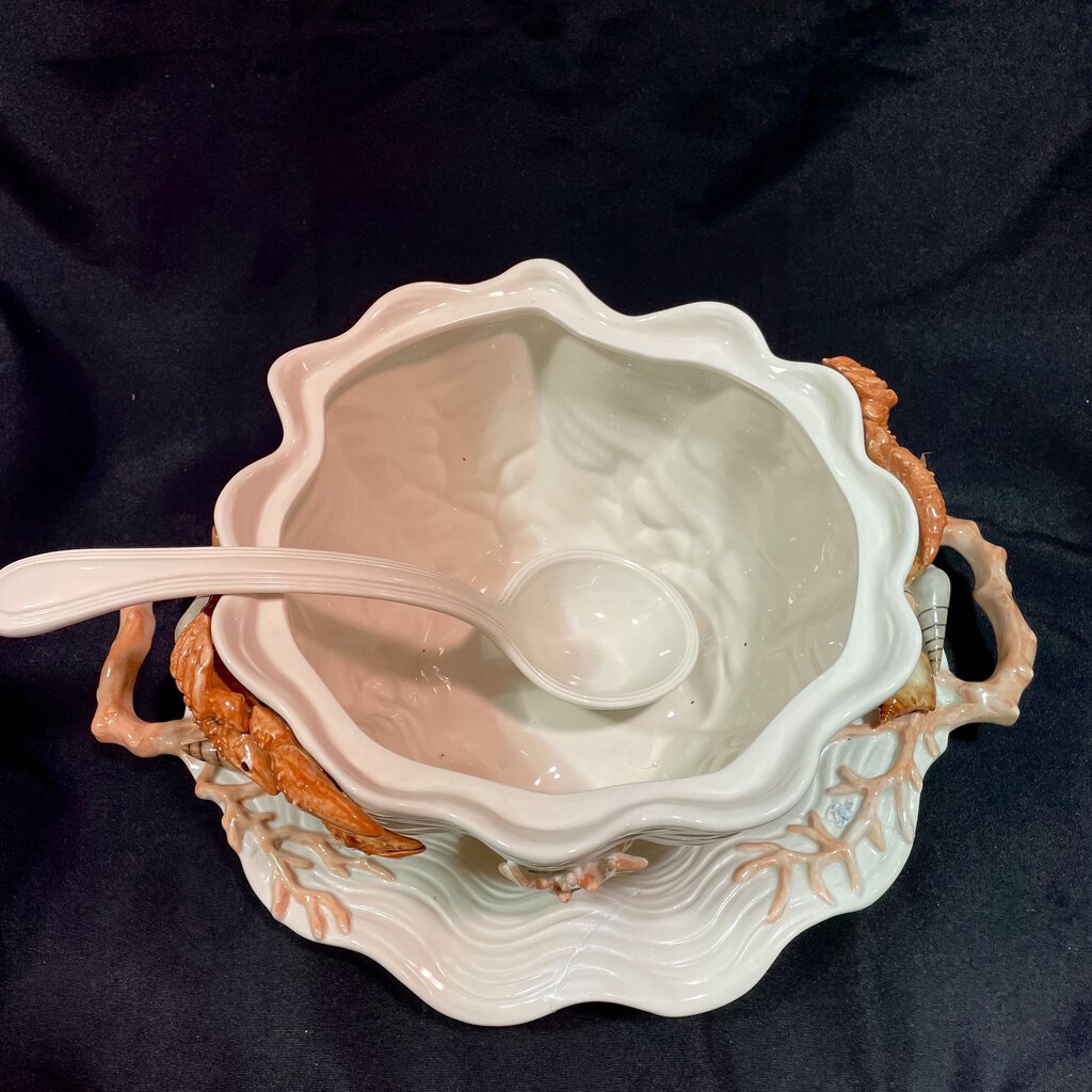 Signature Collection Rare "Catch of the Day" Tureen & Lid with Underplate and Ladle