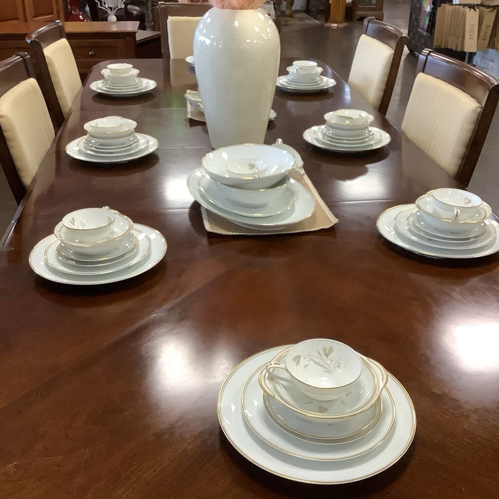 7 Pc. Place Setting China Set Service for 11 Plus Extras!