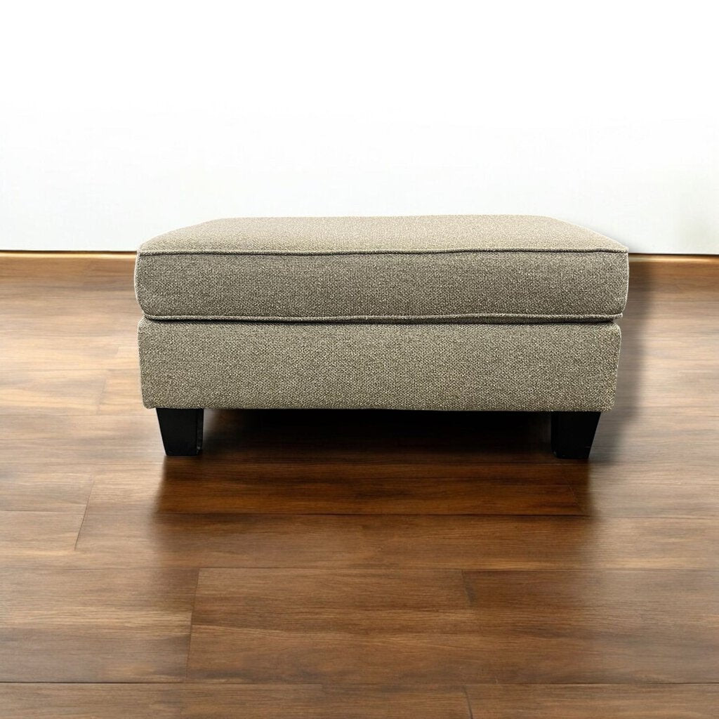 (BRAND NEW) Ottoman