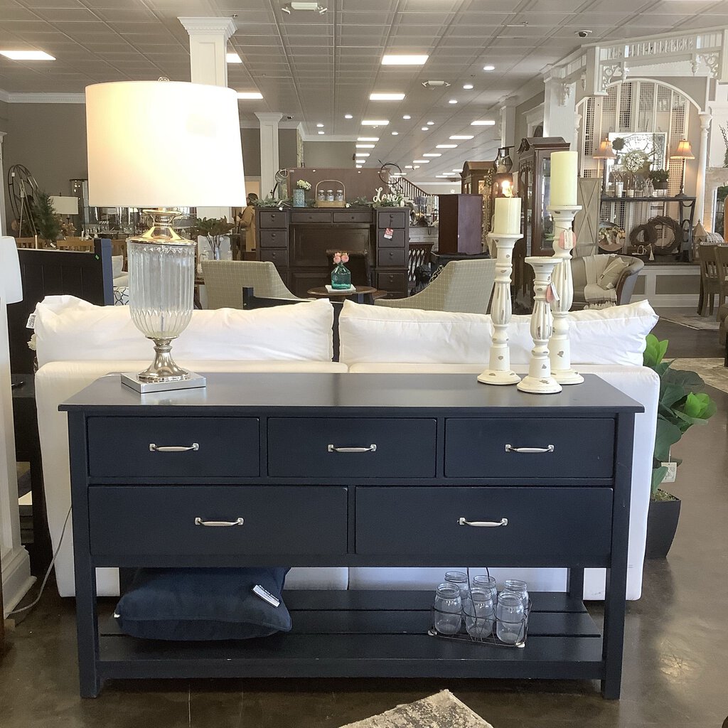 Orig Price $1300 - 5 Drawer Dresser w/ Shelf