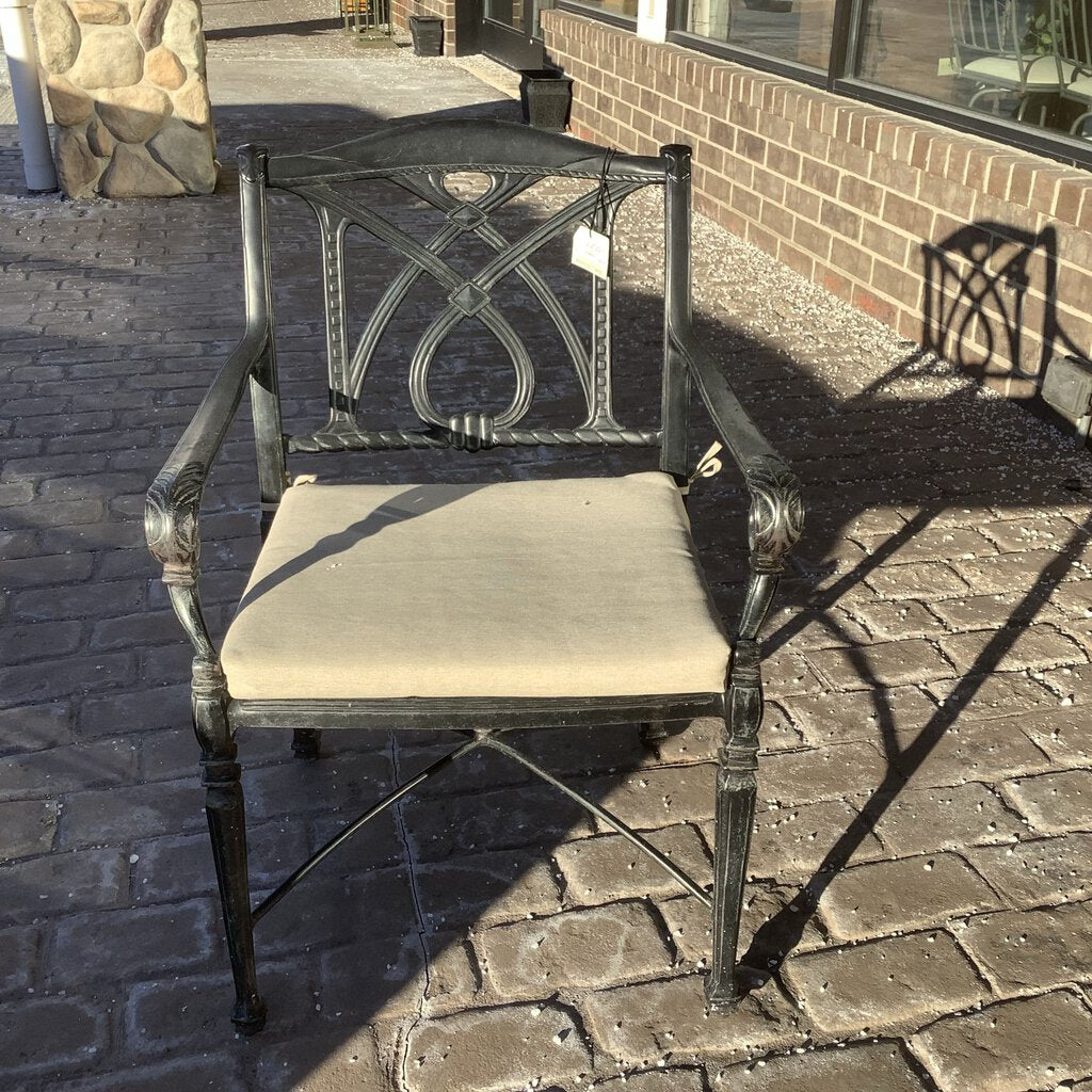 Orig Price $2199 - Patio Set w/ 4 Chairs