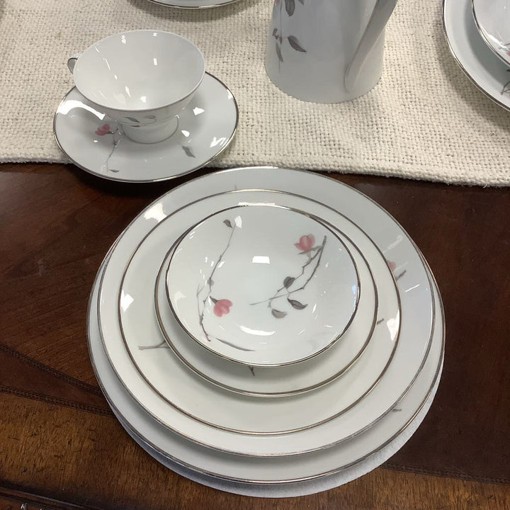 7 Pc. Place Setting Service for 6 "Quince" China Set + Extras!