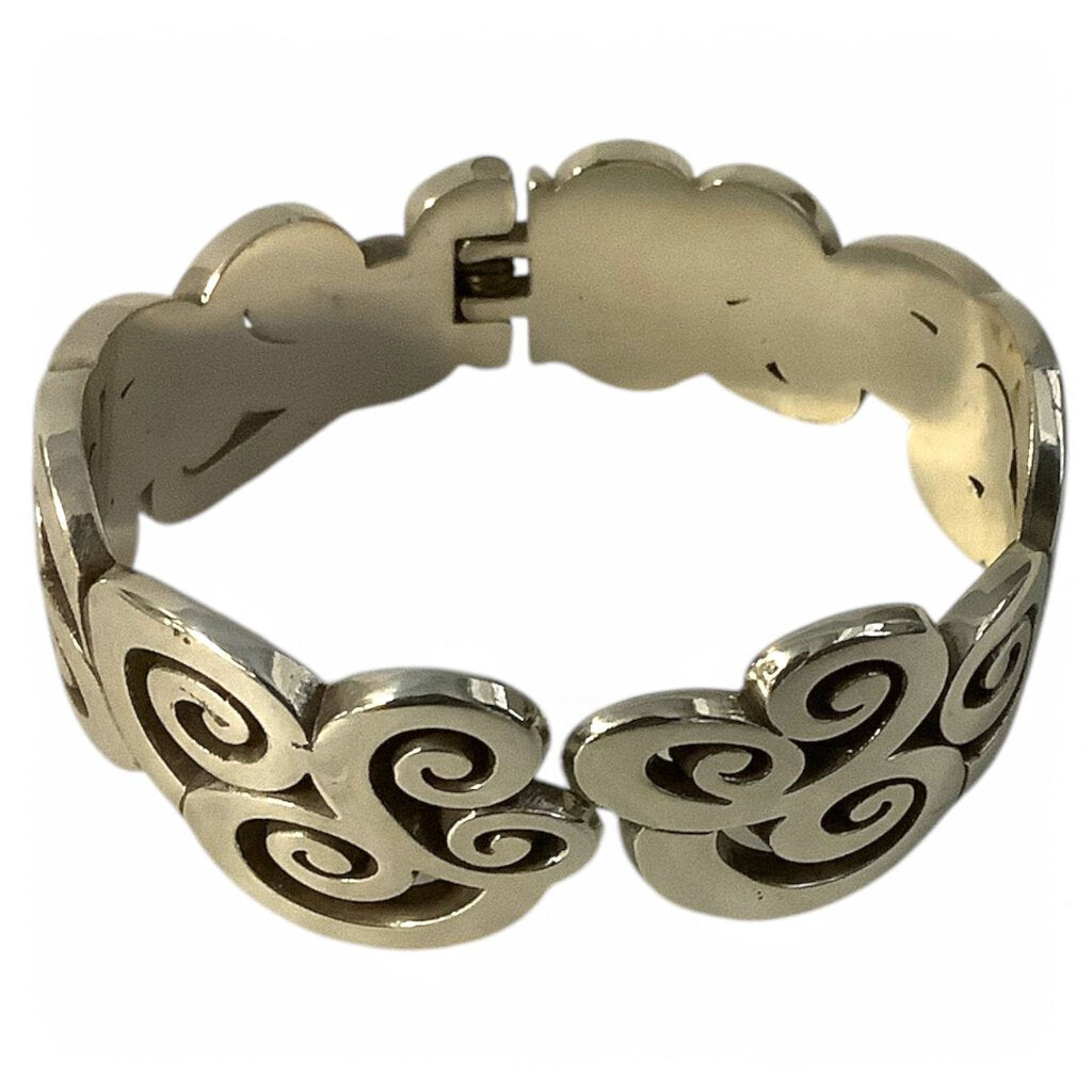 Thick Swirl Clasp Bracelet