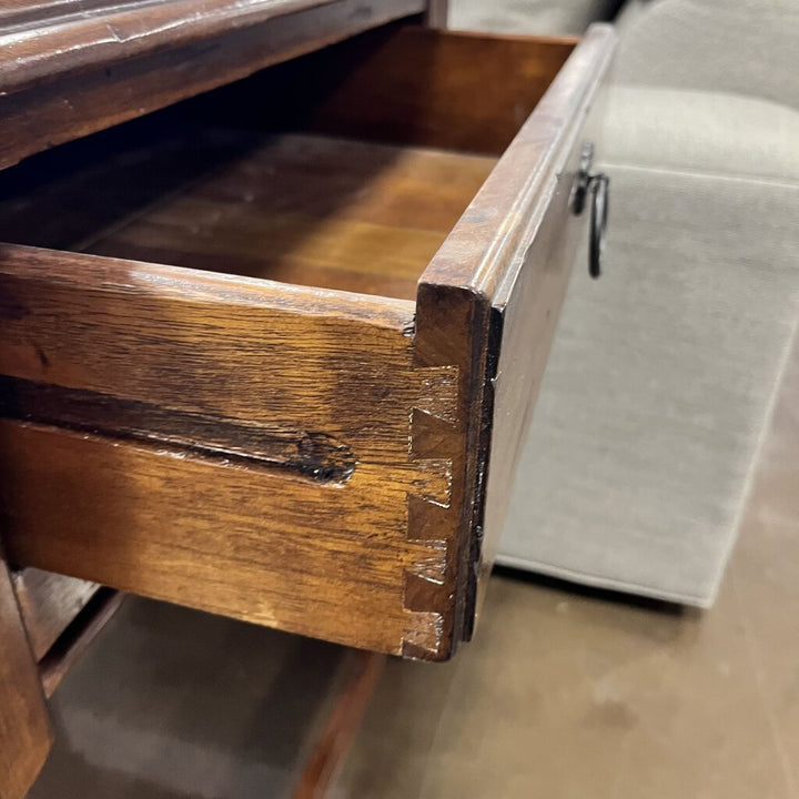 End Table w/ Drawer