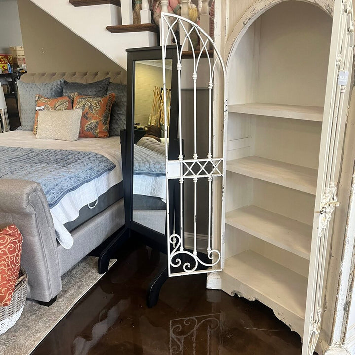 (BRAND NEW) Distressed Gate Door Cabinet