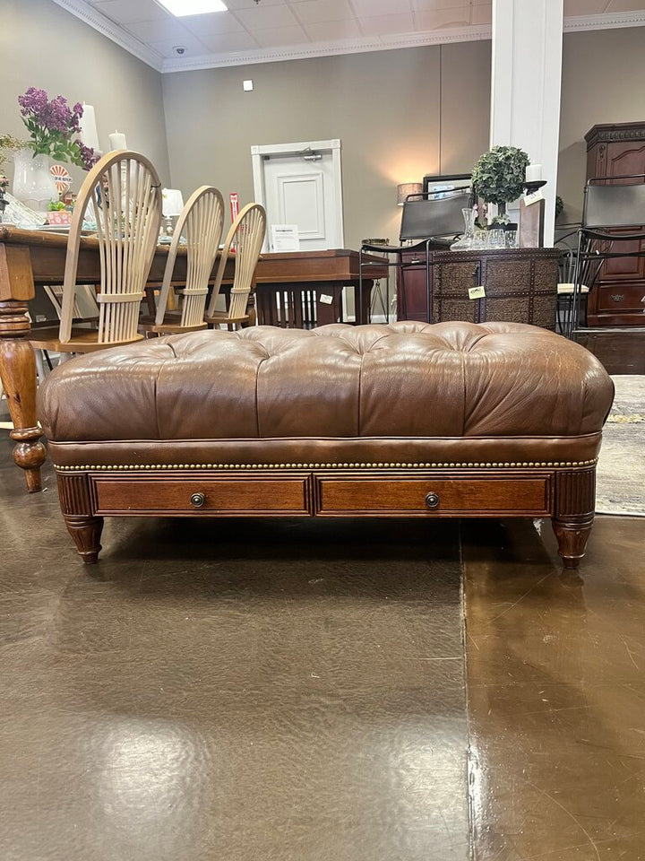 Tufted Ottoman w/ Storage