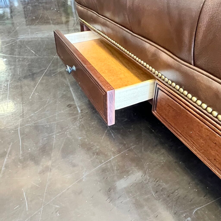 Tufted Ottoman w/ Storage