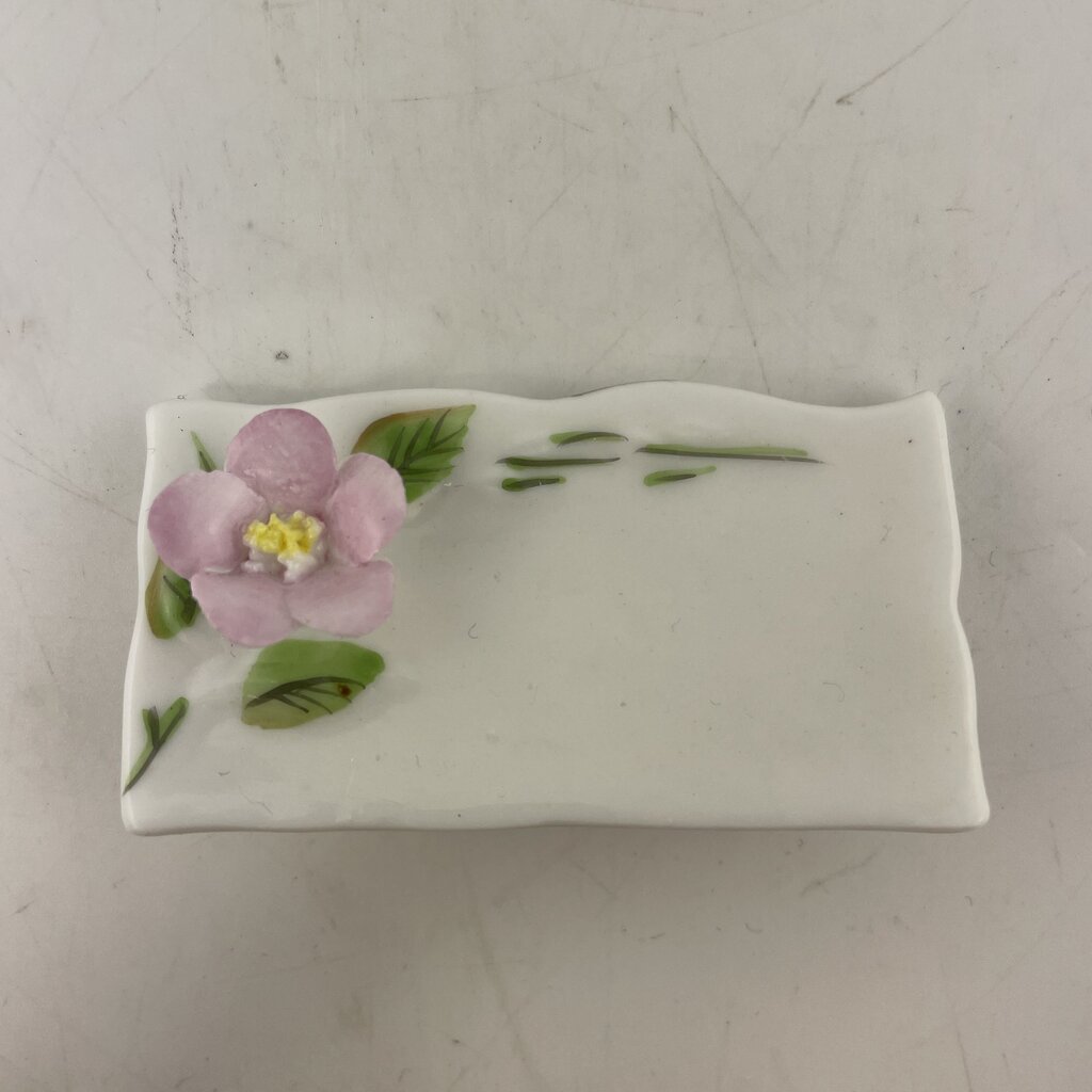 Set of 6 Porcelain Flower Placecards
