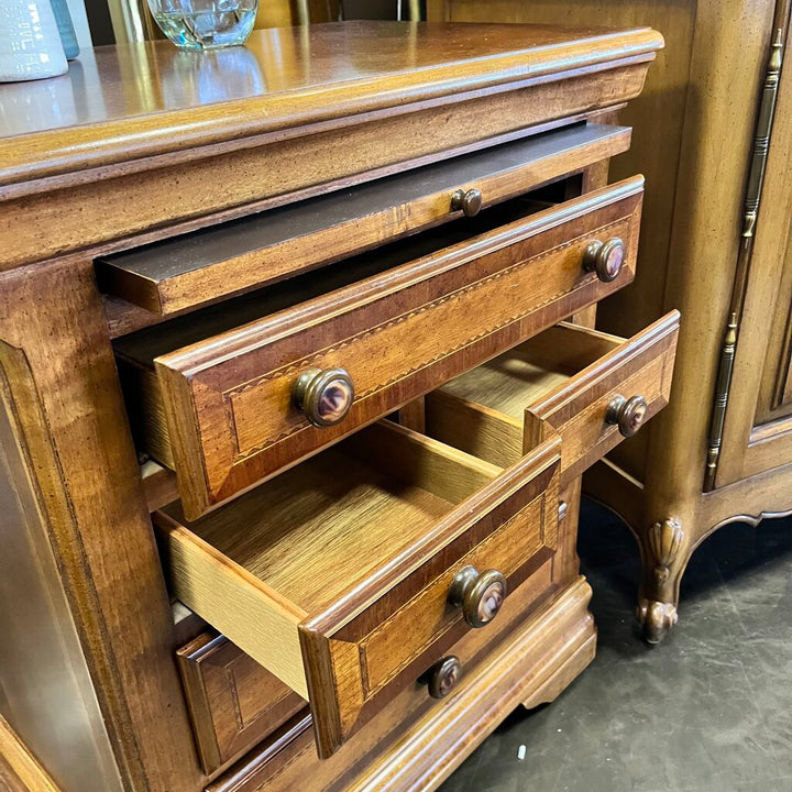 5 Drawer Night Stand w/ Pull Out