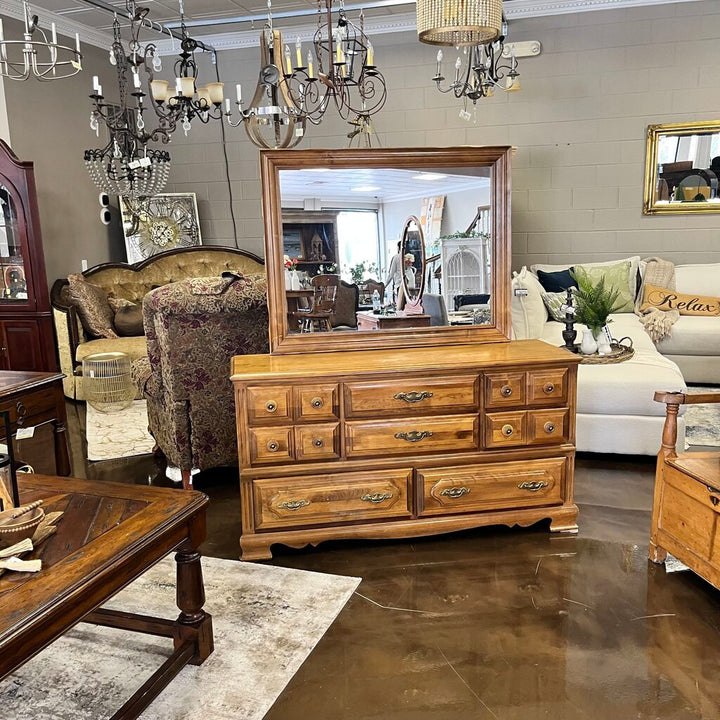 Orig Price $1200 - Dresser w/ Mirror