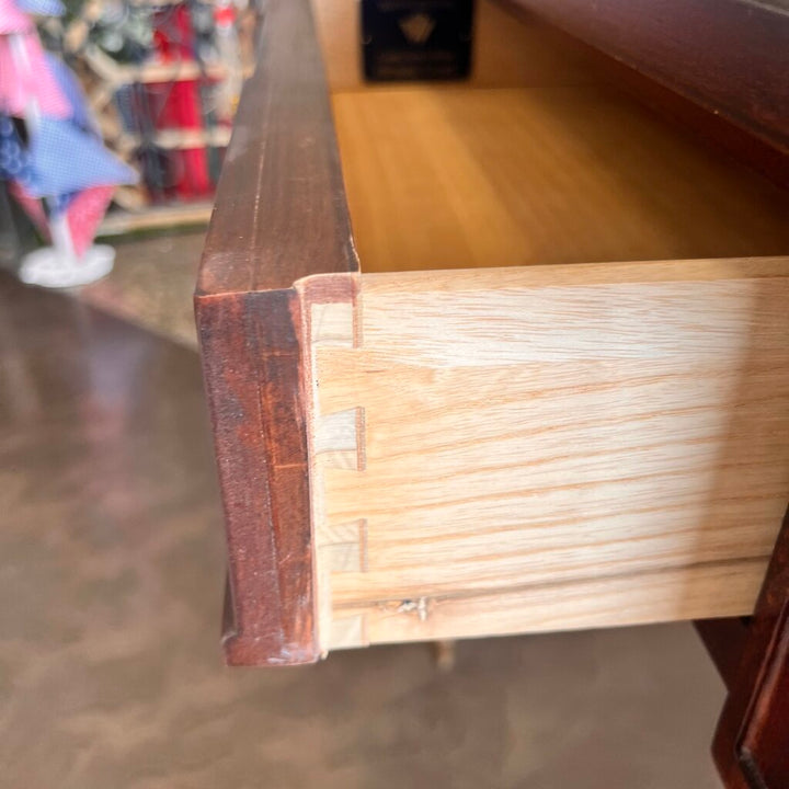 Park Avenue Side Table w/ Drawer