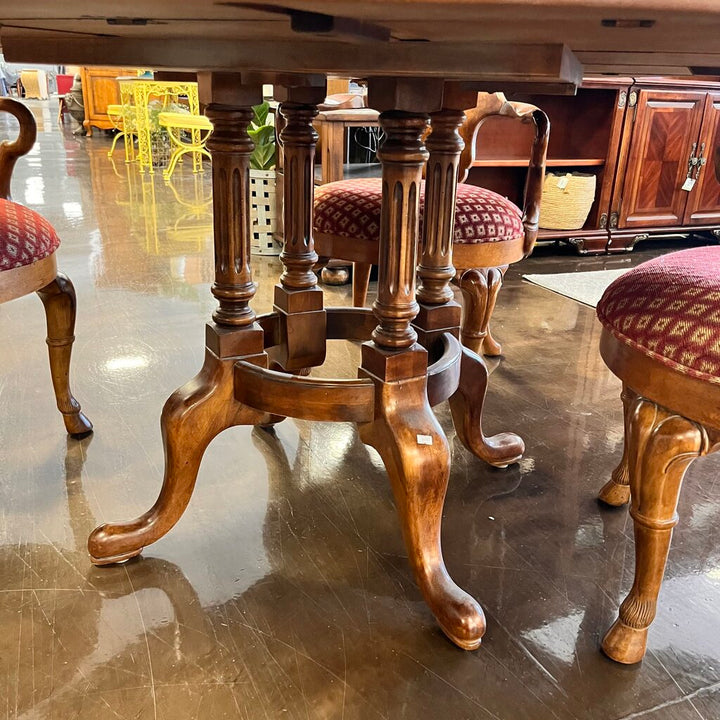 Orig Price $15000 - Drop leaf Table w/ 4 Chairs