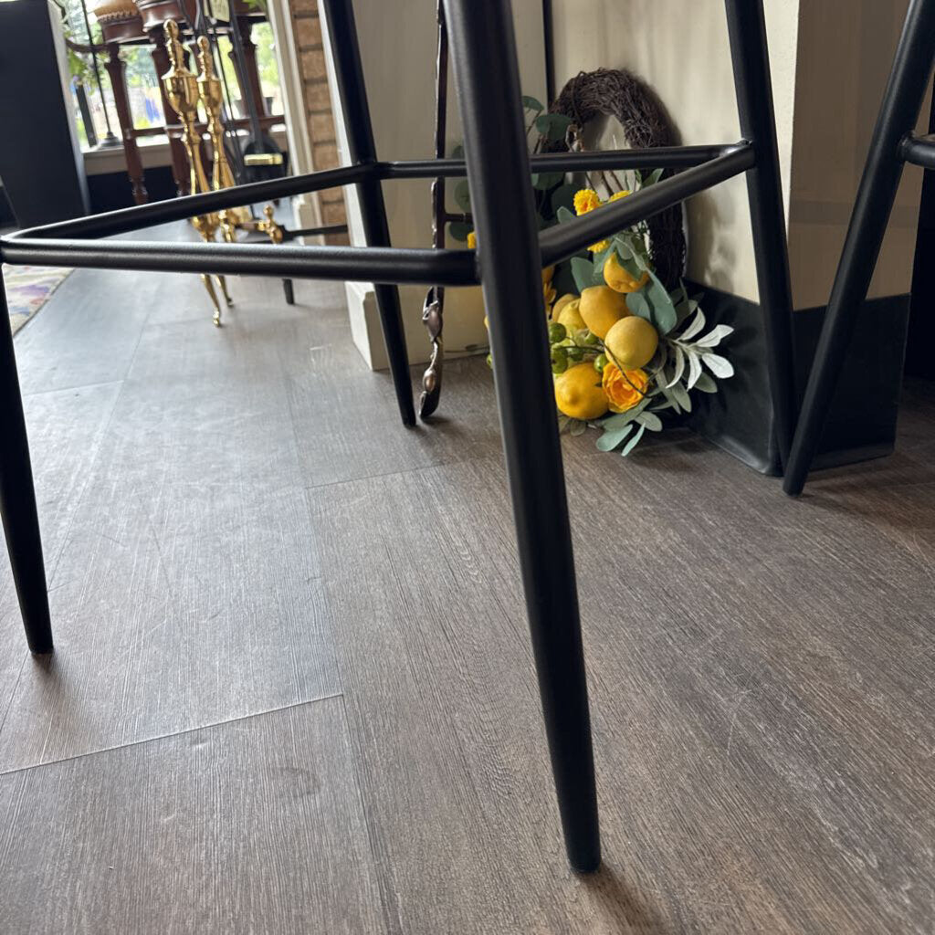 (BRAND NEW) Svelti Bar Stool - Pure Black