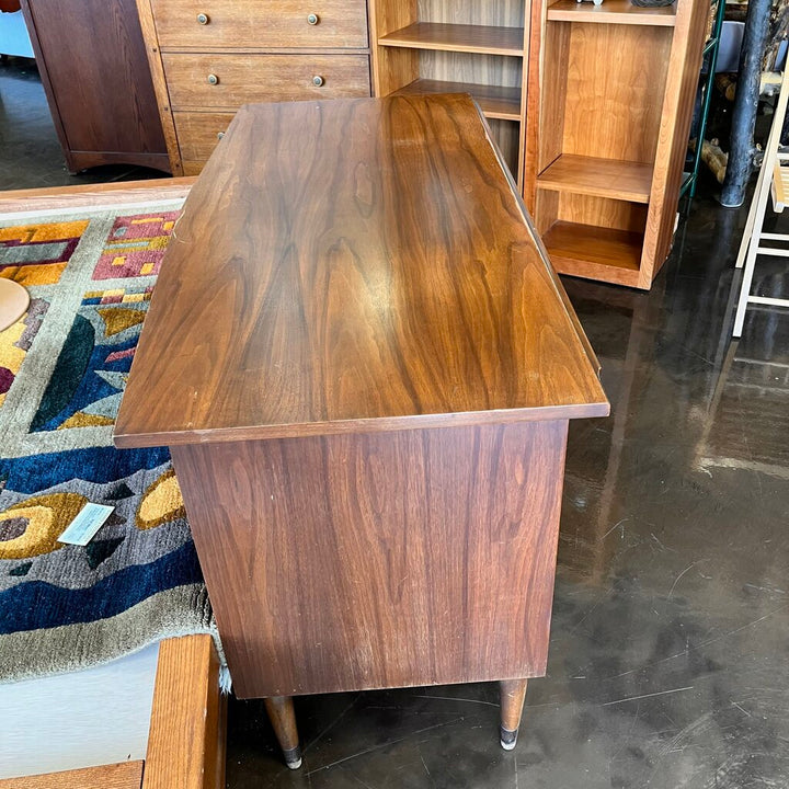 MCM Desk