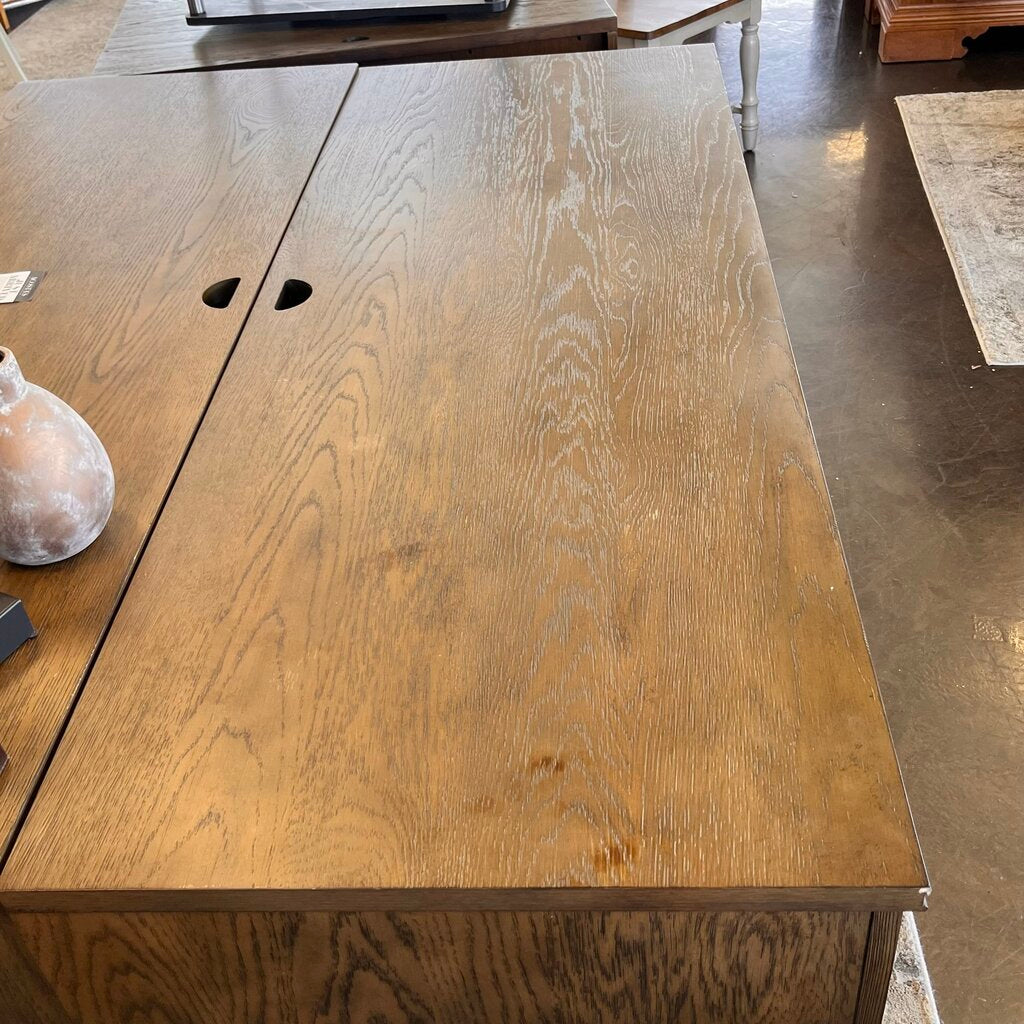 Desk w/ File Drawers