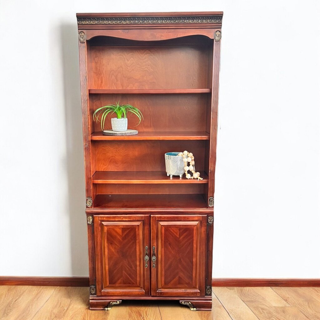 Orig Price $2127 - Chest of Drawers w/ 5 Drawers
