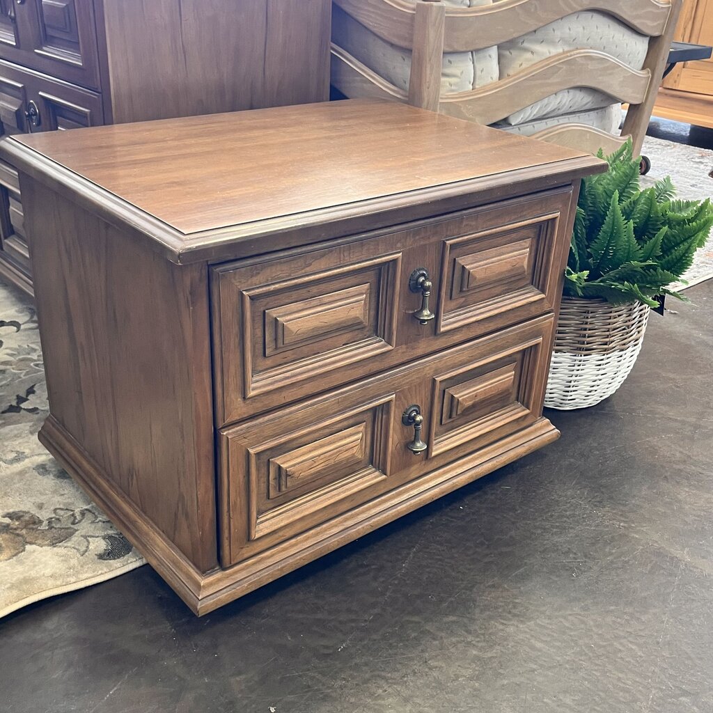 Night Stand w/ 2 Drawers
