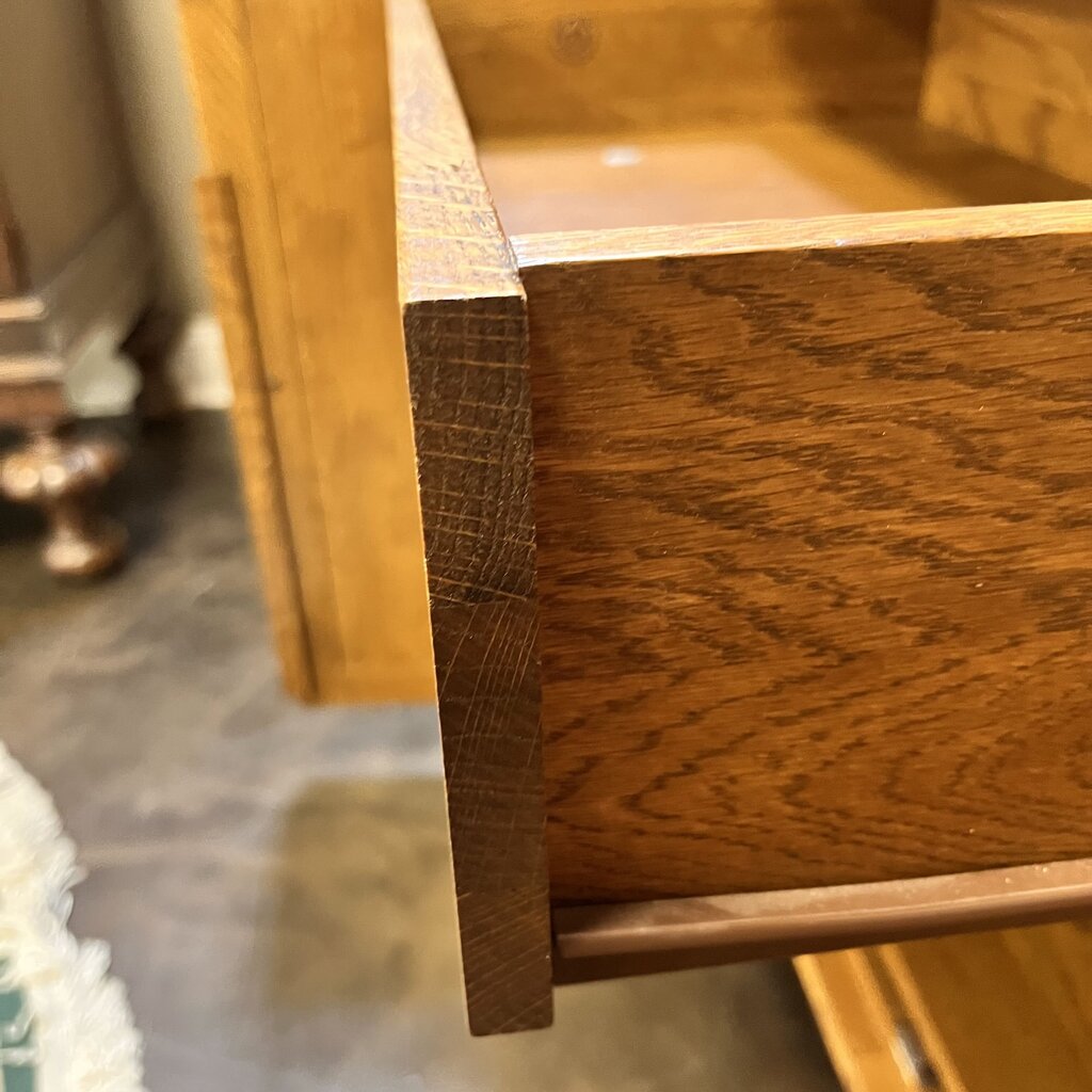 Hutch w/ Storage