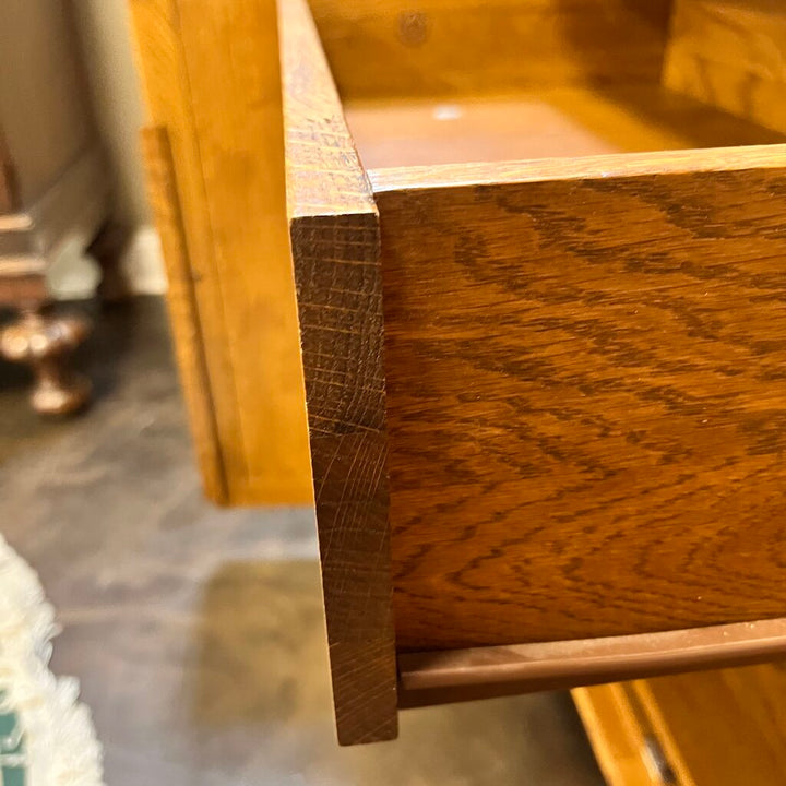 Hutch w/ Storage