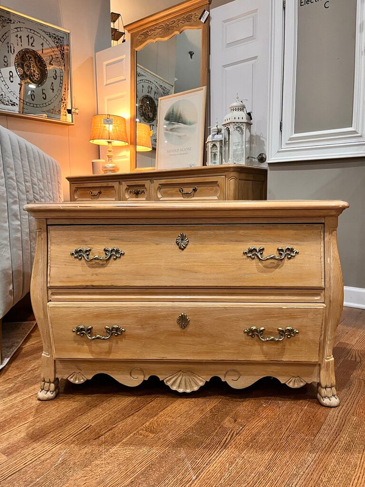 Night Stand w/ 2 Drawers