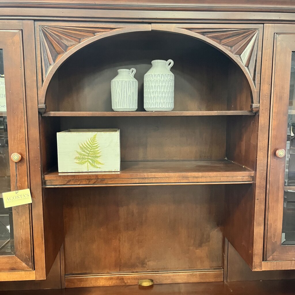 Desk w/ Hutch